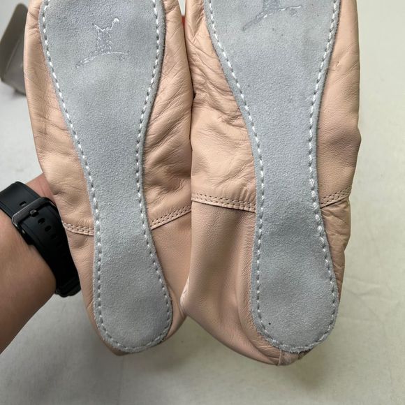 Capezio Daisy Womens Pink Leather Ballet Flat Shoes Size 8.5 - Picture 2 of 5